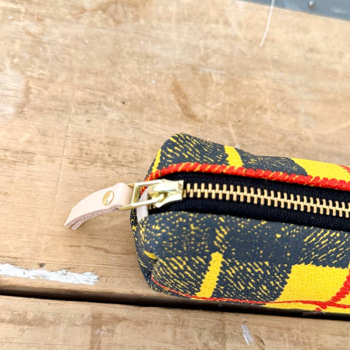 Erin Flett - Wholesale Pencil Case/Pouch - Tartan Plaid Round Pencil5