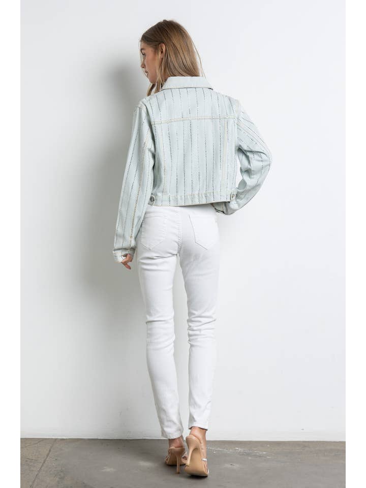 Denim chiaro/trasparente Giacca di jeans corta con bottoni di strass IJ1709 in vendita all'ingrosso su Faire5