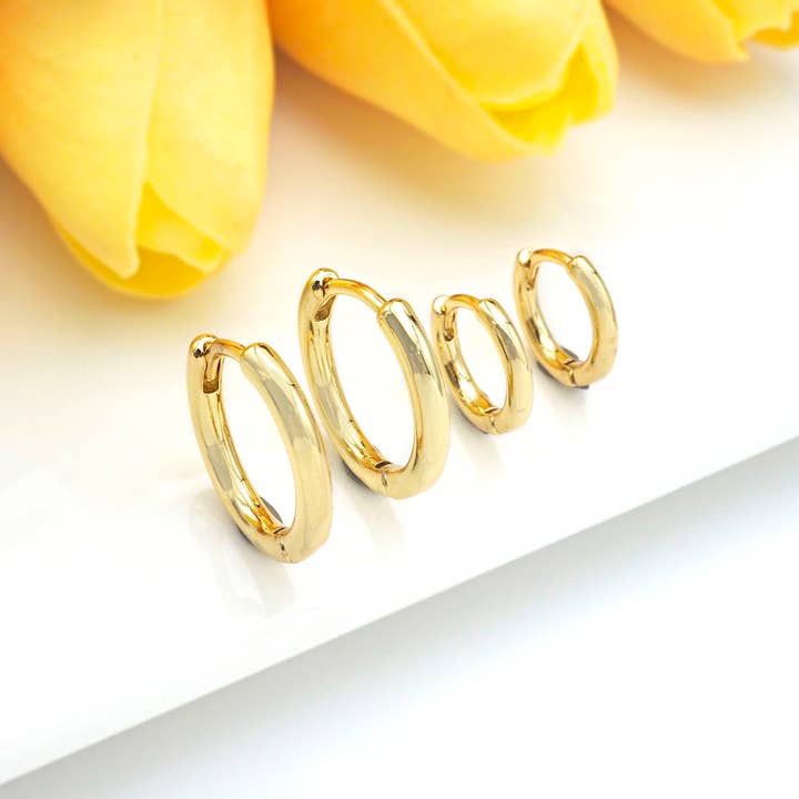 BestBeads&Beyond - Wholesale Huggie Earrings - Gold-Filled Brass Circle Huggie Hoop Earrings
