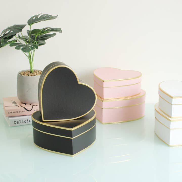 Fioriera a forma di cuore Gold Lines per la vendita all'ingrosso da parte di Elegant Design Supply