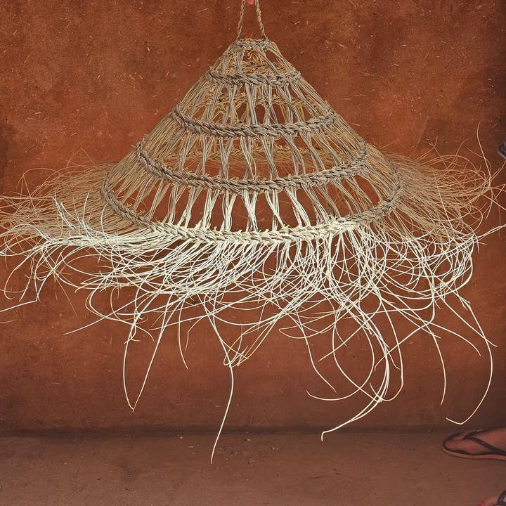 Pendant light in straw parasol shape, straw lampshade for wholesale by Moroccan Natural bazaar
