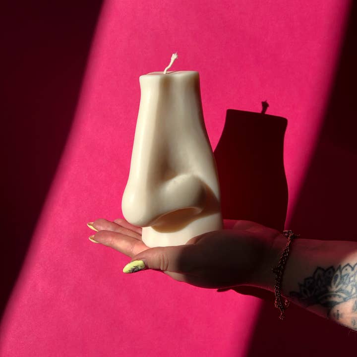 Galleria Lucia - Wholesale Pillar Candle - Nose sculpture candle5