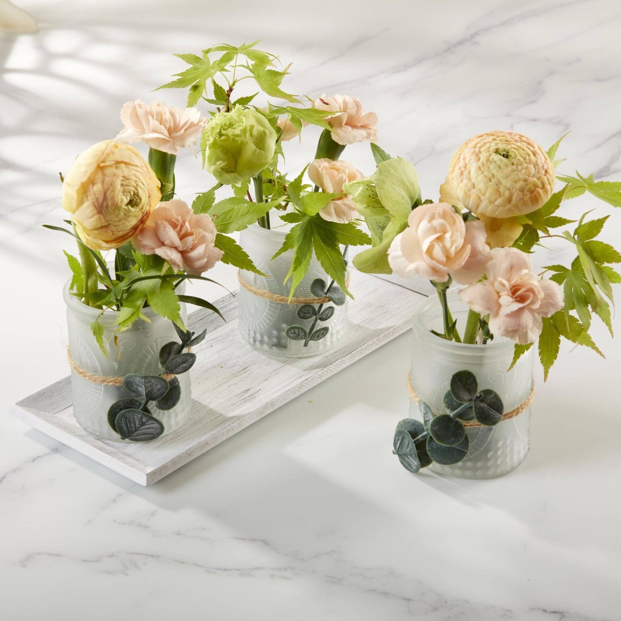 Kate Aspen – Großhandel Kerzenhalter – 4-teiliges Frosted Votiv- und Tablett-Set1