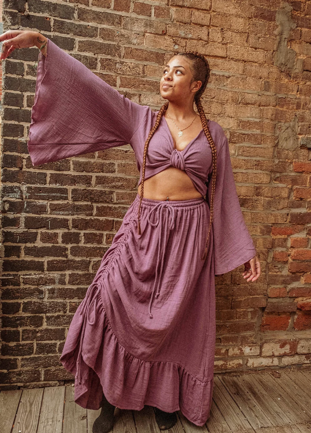 Gardenbelle Shop – wholesale Kjol - Dam – Bohemisk kjol med rynk och volang i ekologisk bomulls- och bambublandning0