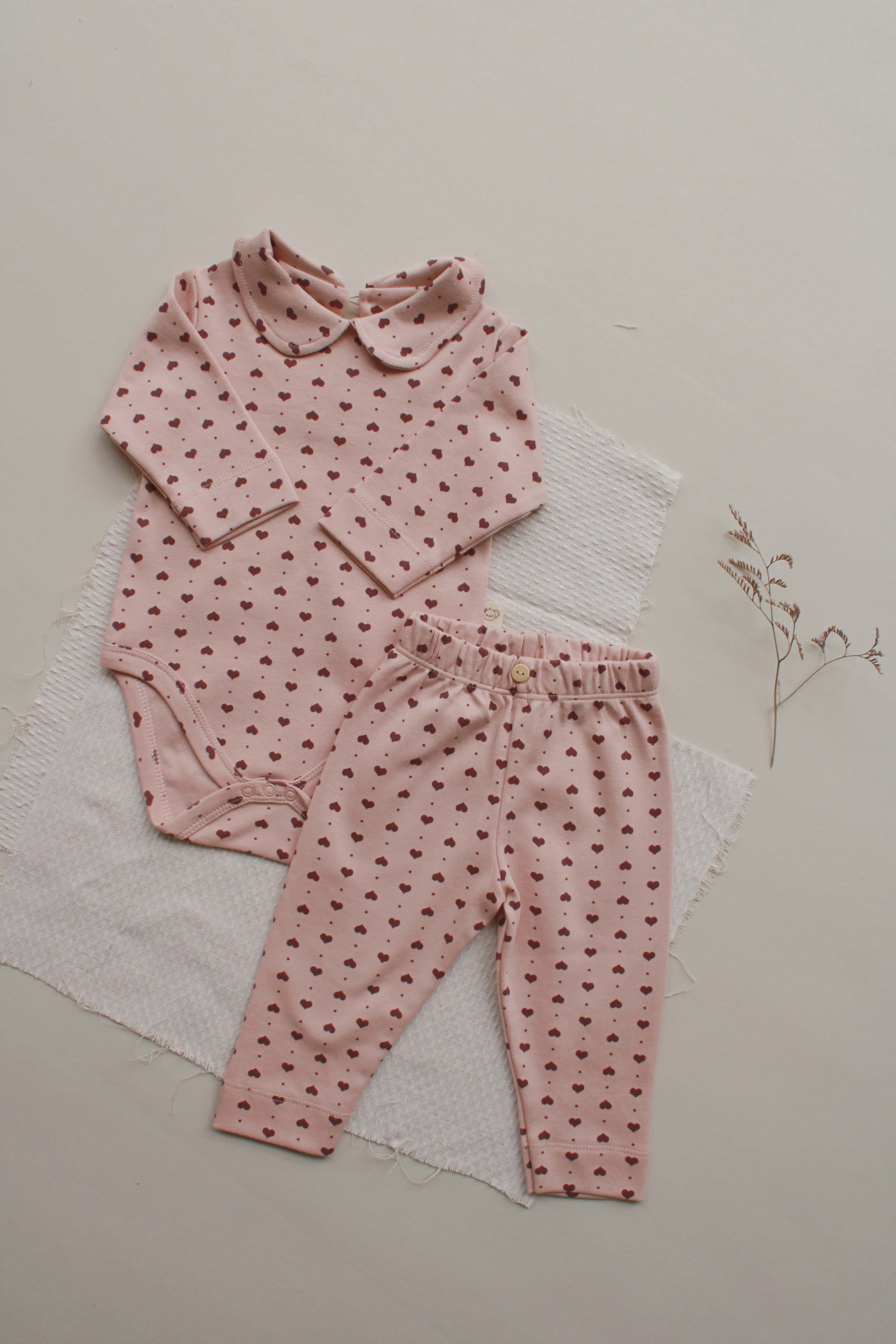 Honey and Hive - Wholesale Top & Pant Set - Baby - Pink Heart Collar 2 Piece Set1