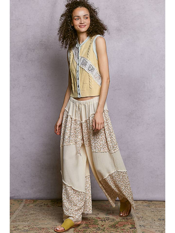 Pol Clothing - Wholesale Pants - Women's - Contrast Floral Double Gauze Woven Print Pants10