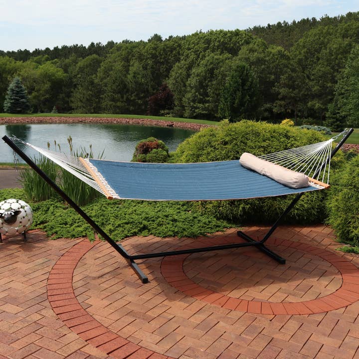 Sunnydaze Decor - Wholesale Hammock - 2-Person Quilted Hammock with Spreader Bar & Pillow - Tidal