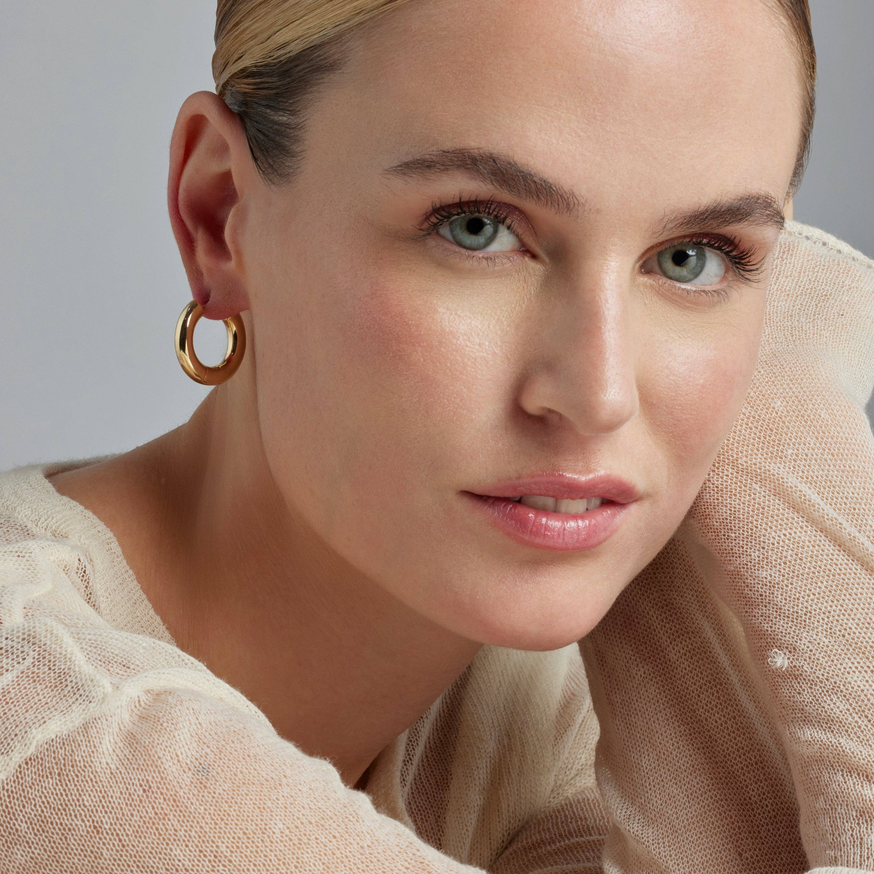 Luxenter - Wholesale Hoop Earrings - Pendientes acabado oro 18K - Saura1