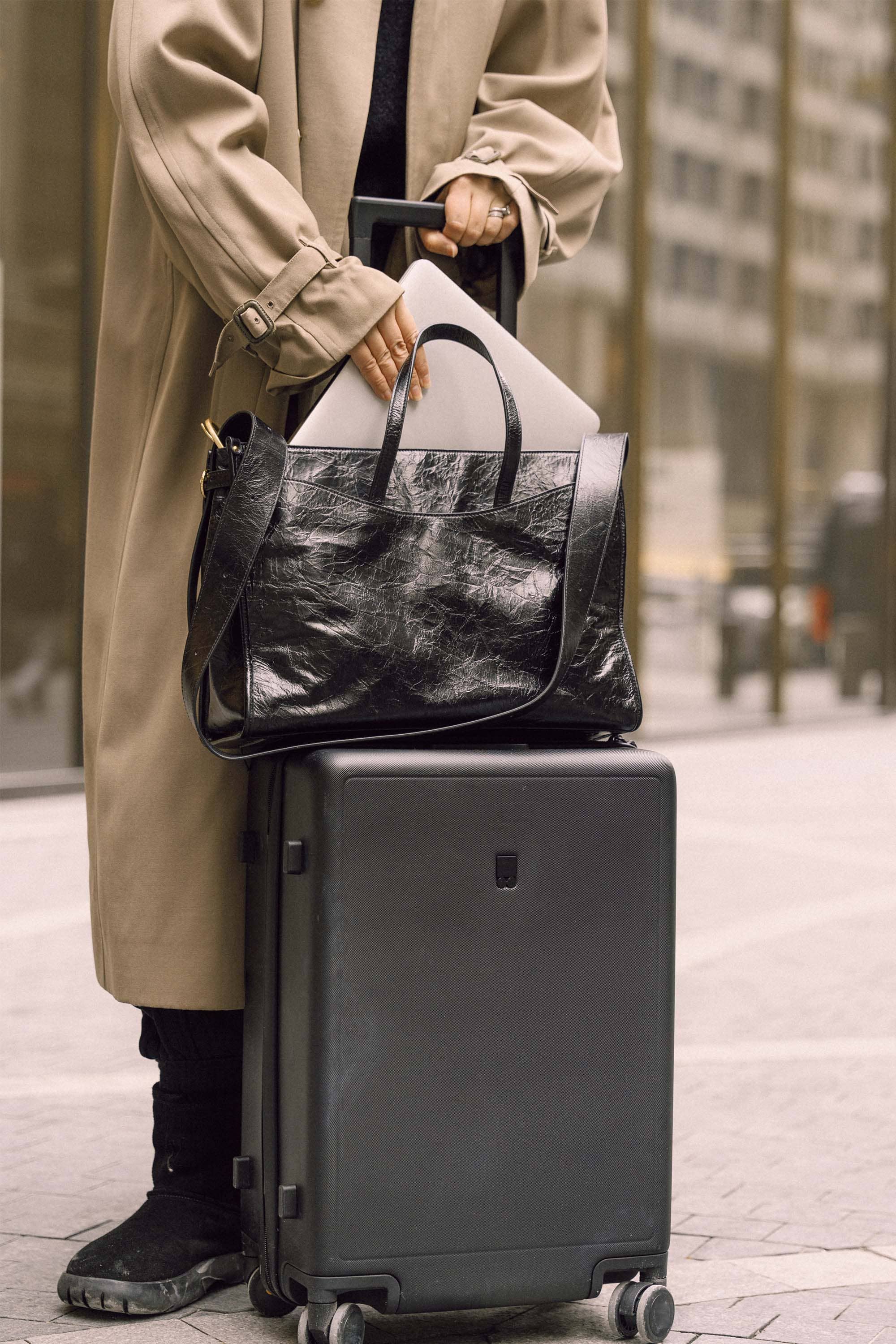 OLEADA - Wholesale Tote Bag - Women's - Reverie Tote Waxed Leather Series 5