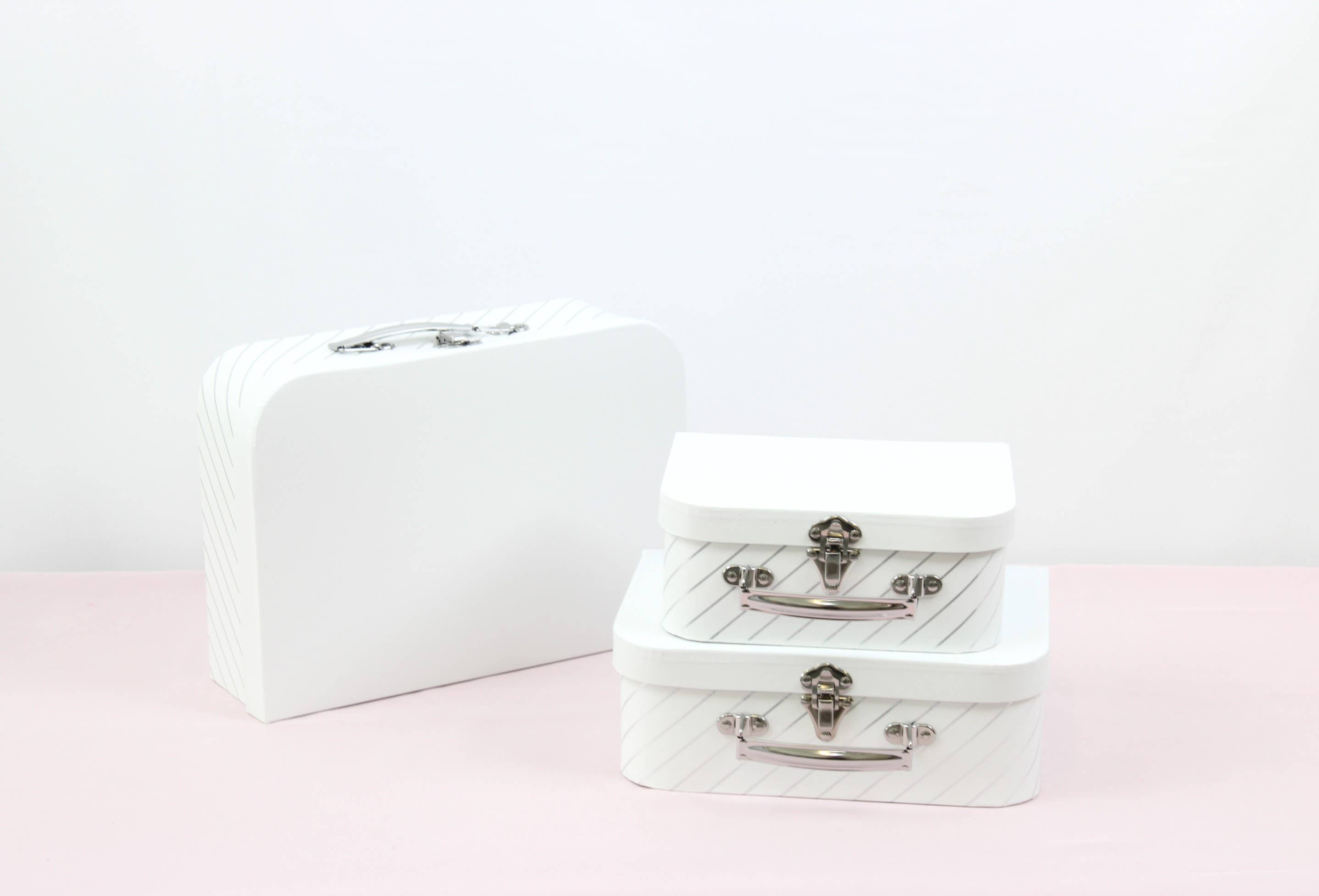 Elegant Design Supply – wholesale Gift box – Gold Stripe Suitcase Flower Gift Box5