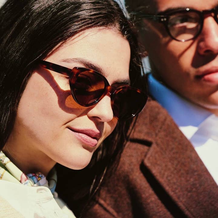 Richmond Sunglasses 100% UV Protected Lenses - Tortoise for wholesale by Greenwich Social Club