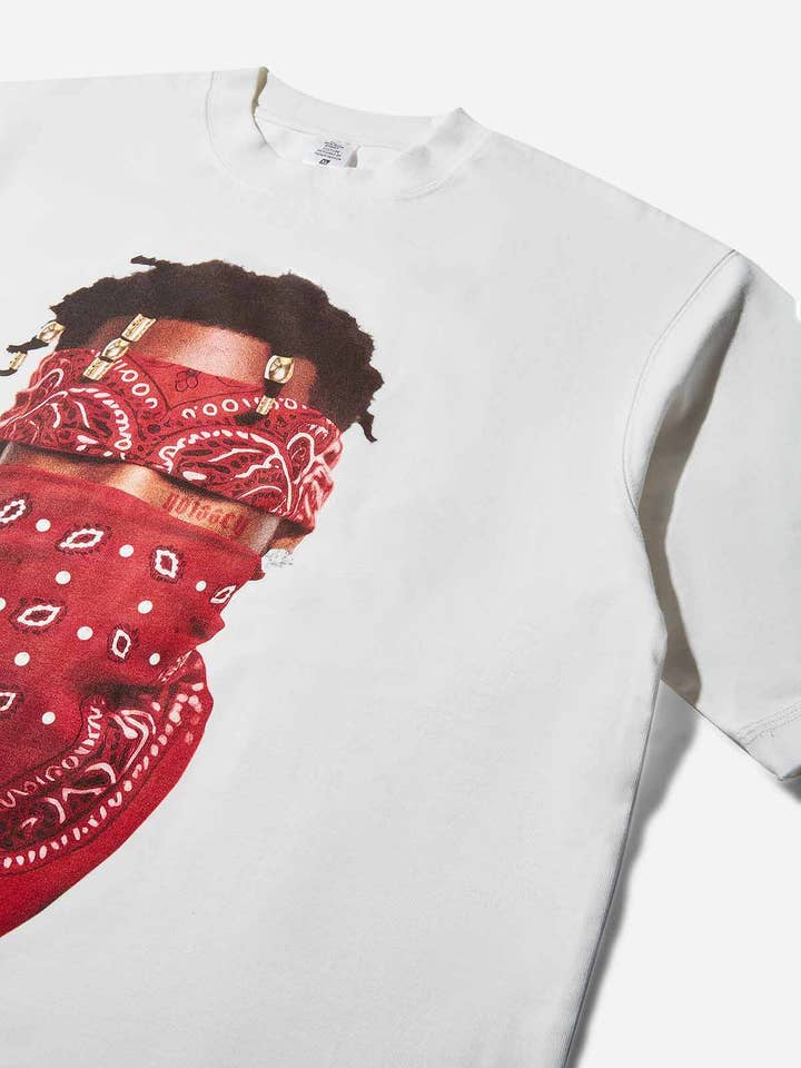 NOISSEY – wholesale T-shirt (graphic) – unisex – High Quality Red Paisley Bandana Face Mask Print 350g T-shirt
