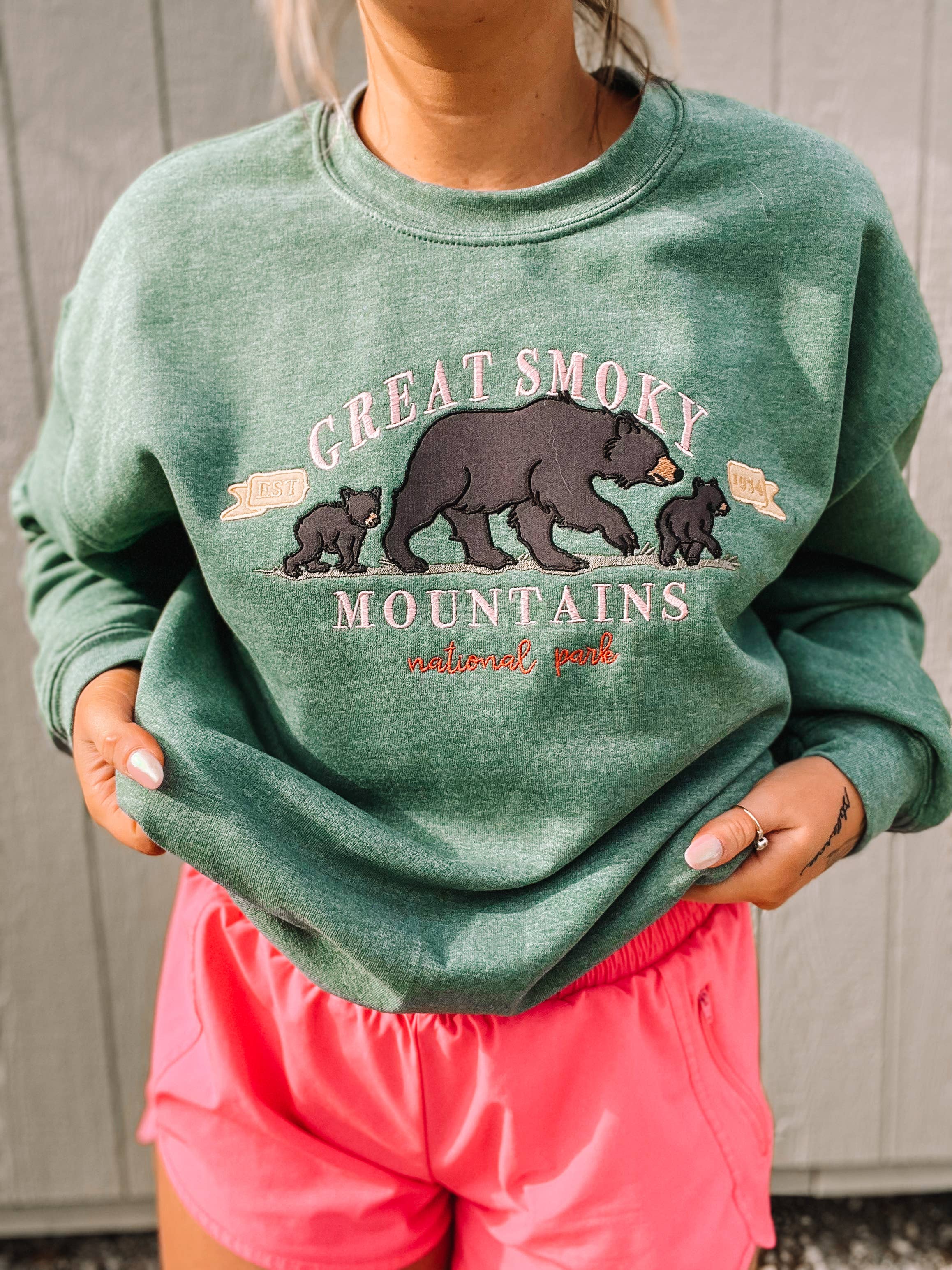 Stella Rose Monograms - Wholesale Sweatshirt - Women's - Great Smoky Mountains Appliqué Embroidered SWEATSHIRTS0