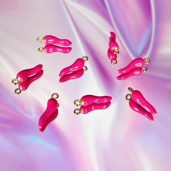 Pepper Power charm (pink) for wholesale by Atelier Jean