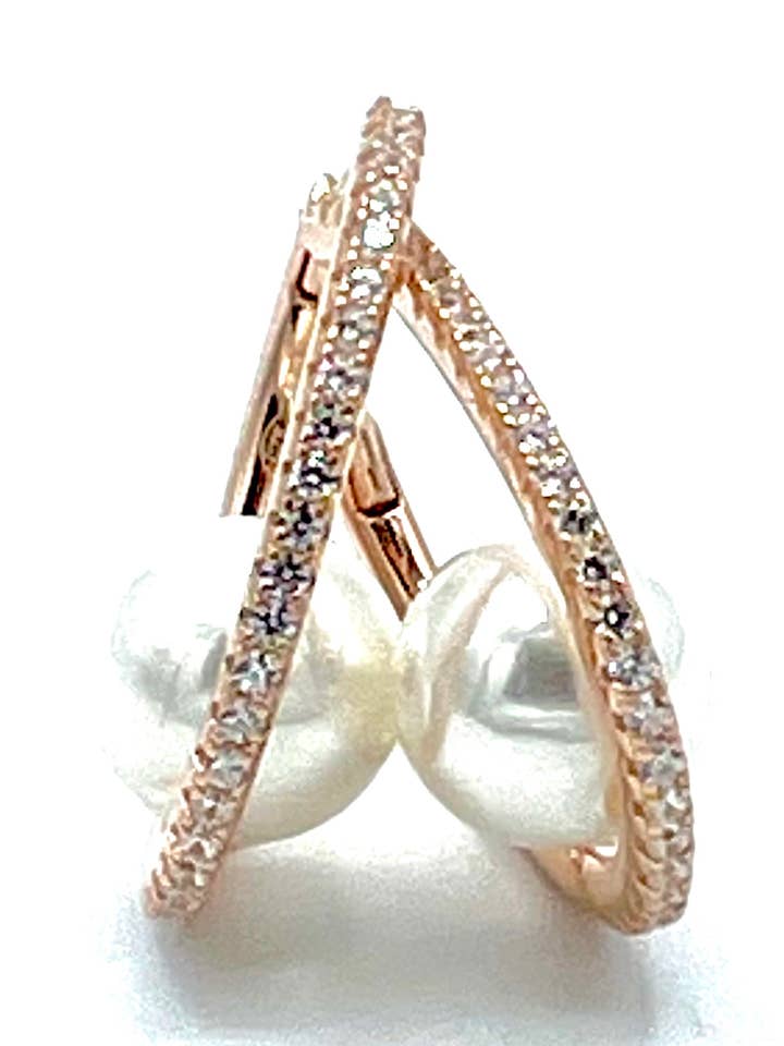 Silberne Räder der Marke Tit. 925M. Mit Zirkonia und Perle für den Großhandel von Tererò s.r.l.