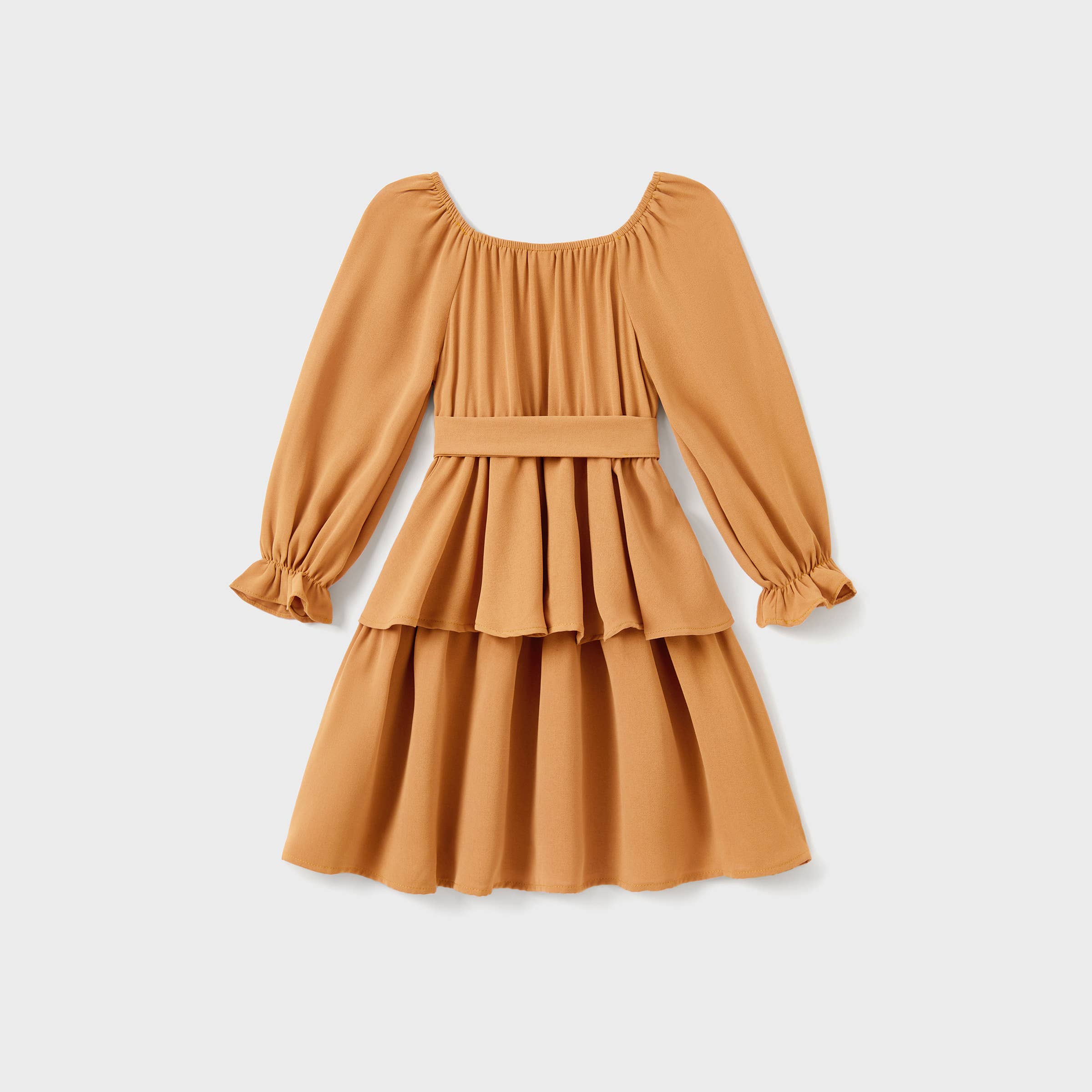 Brun Familjens matchande plagg: långärmad pikétröja och klänning med volangkant för wholesale på Faire16