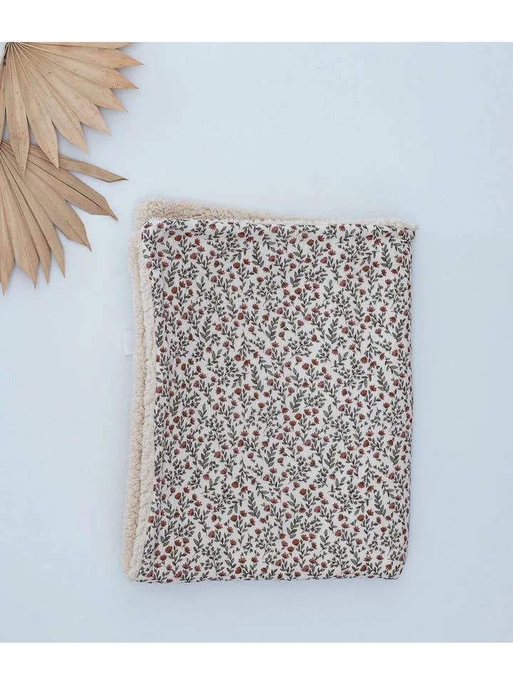 Manufacture des bébés français - Wholesale Bedding Blanket - Kids & Baby - Madeleine floral green fluffy cover10