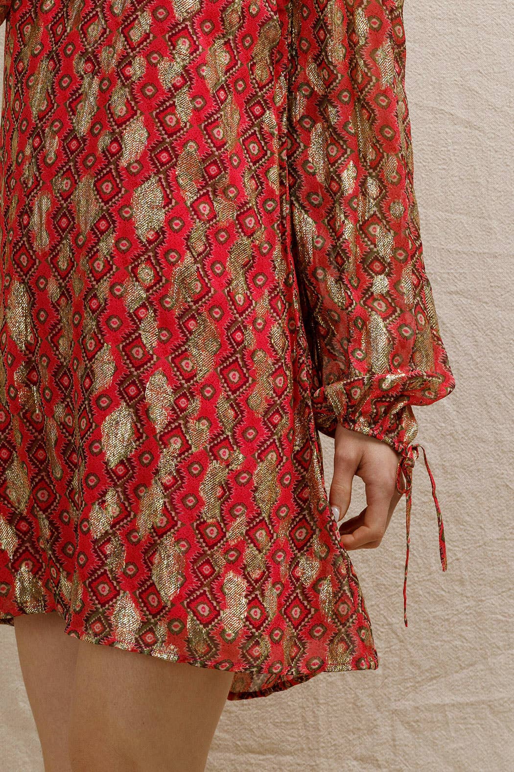 Rose Multi Mini-robe à manches longues à pois en lurex en vente sur Faire8