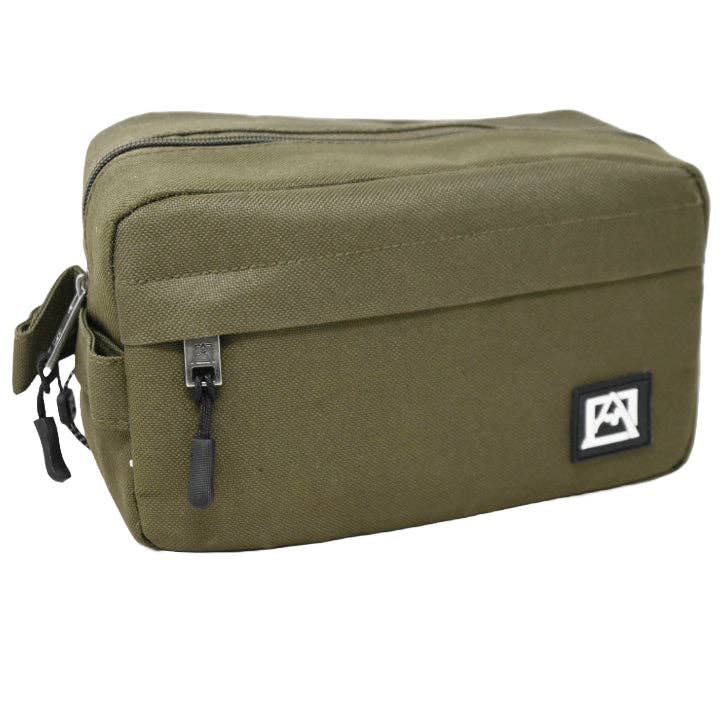 *OUTSIDE OF CA* SMALL GREEN MEN TOILETRY BAG C/P 30 for wholesale by GreatBuy.com