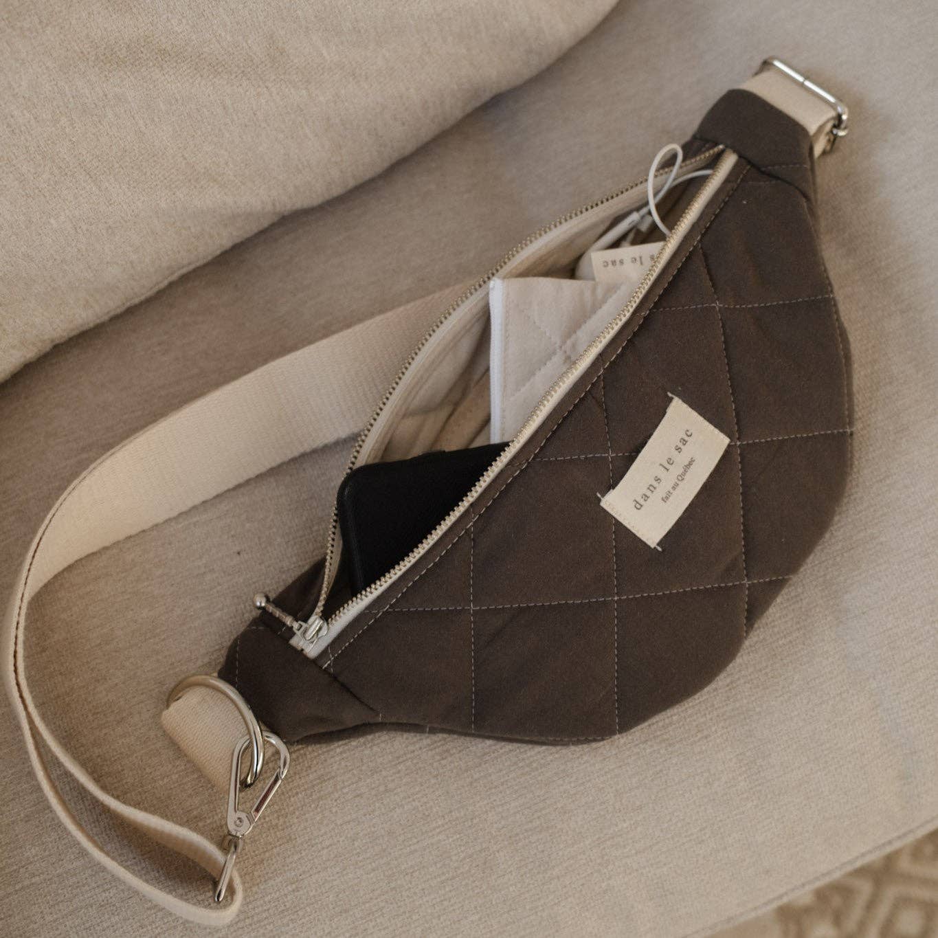 Dans le sac - Wholesale Belt Bag - Women's - Quilted belt bag0