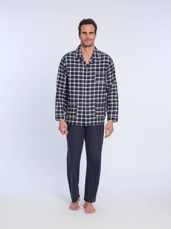 Plaid och vanlig velour pyjamas för wholesale av Guasch