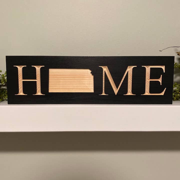 Kansas „Home“ -tegn for engroshandel hos Creative Carpentry of Maine