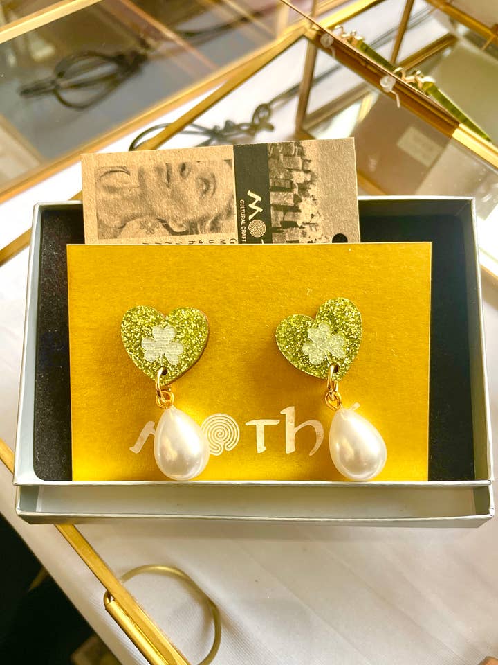 Heart & shamrock Stud Earring with drop pearl 1.5x 3cm for wholesale by Mothú Jewellery