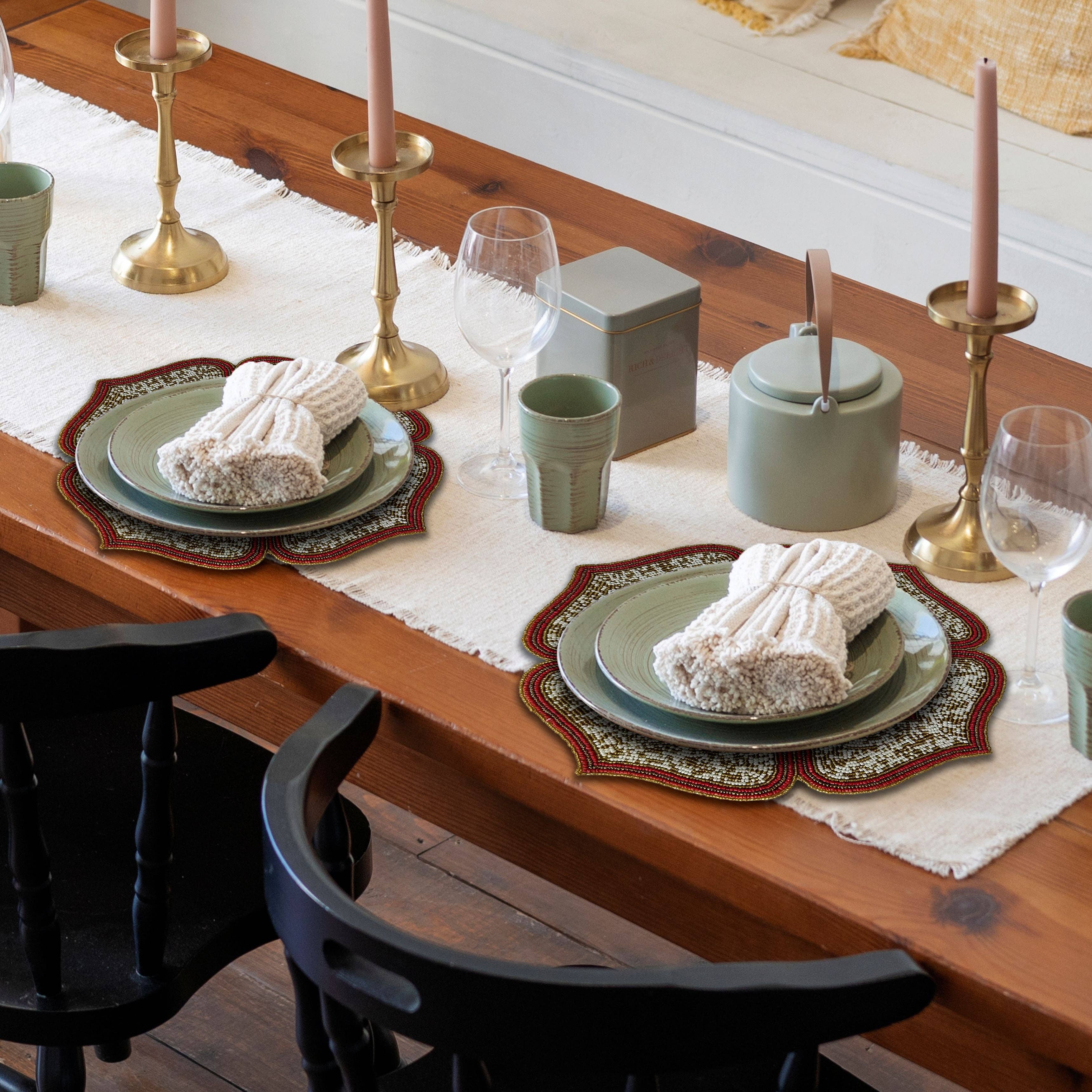 Brgndy Gold Crimson Frost – Sets de table perlés en or rouge blanc, décoration de table à manger élégante 15 pouces en vente sur Faire2