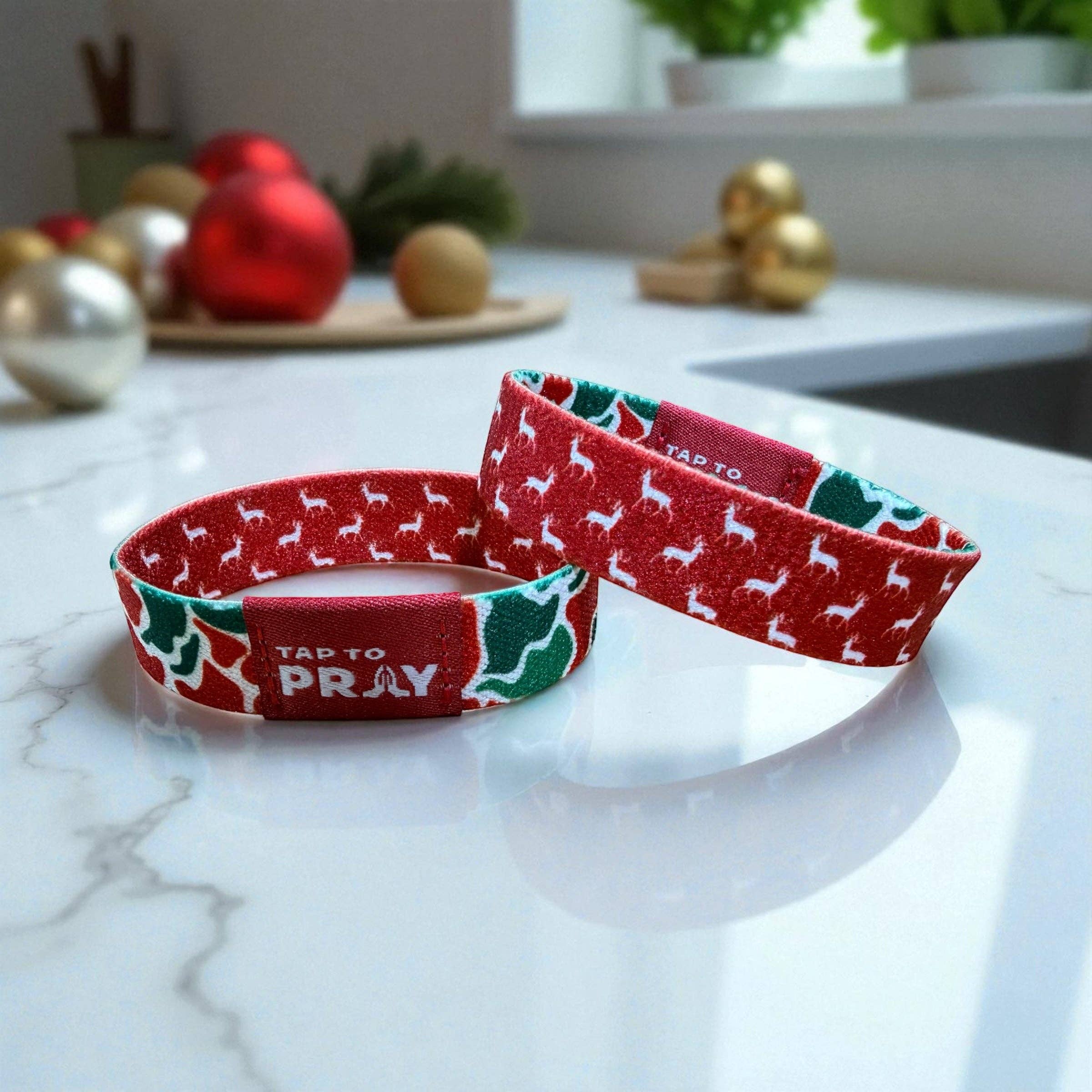 Versible - Wholesale Wristband - 16 Piece Christmas Bundle Pack - While Supplies Last1