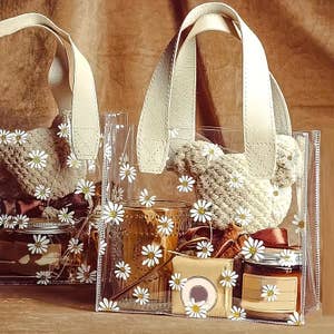 Purchase Wholesale christmas gift bags. Free Returns & Net 60 Terms on Faire