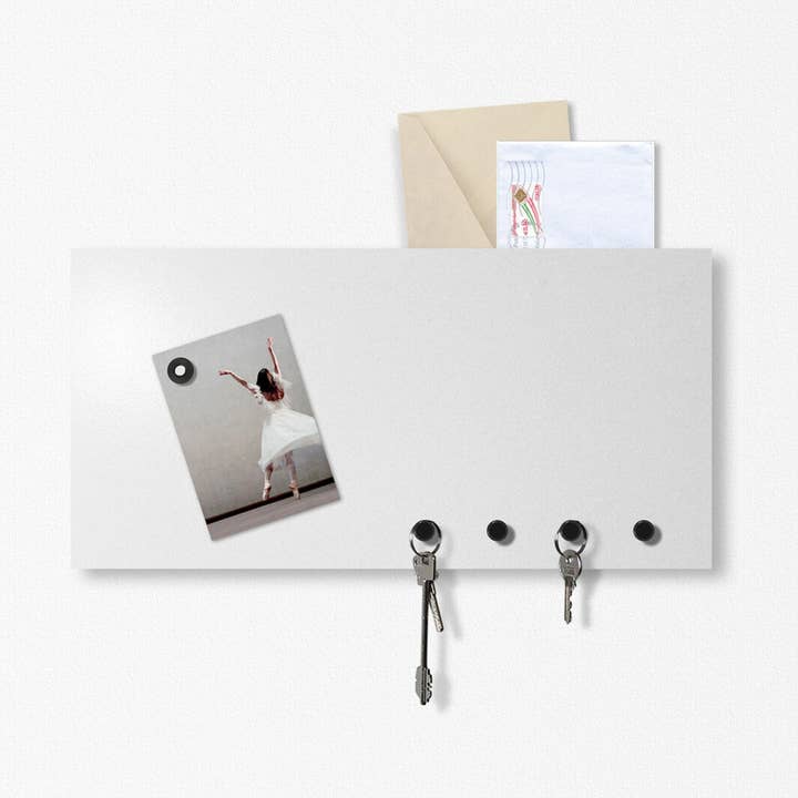 Porte-clés mural magnétique pour la vente par dESIGNoBJECT.it