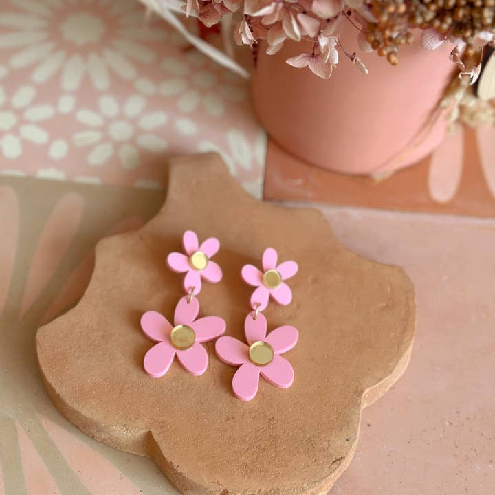 Foxie Collective - Wholesale Dangle Earrings - Double Daisy Dangles | Candy Pink + Gold | WHOLESALE