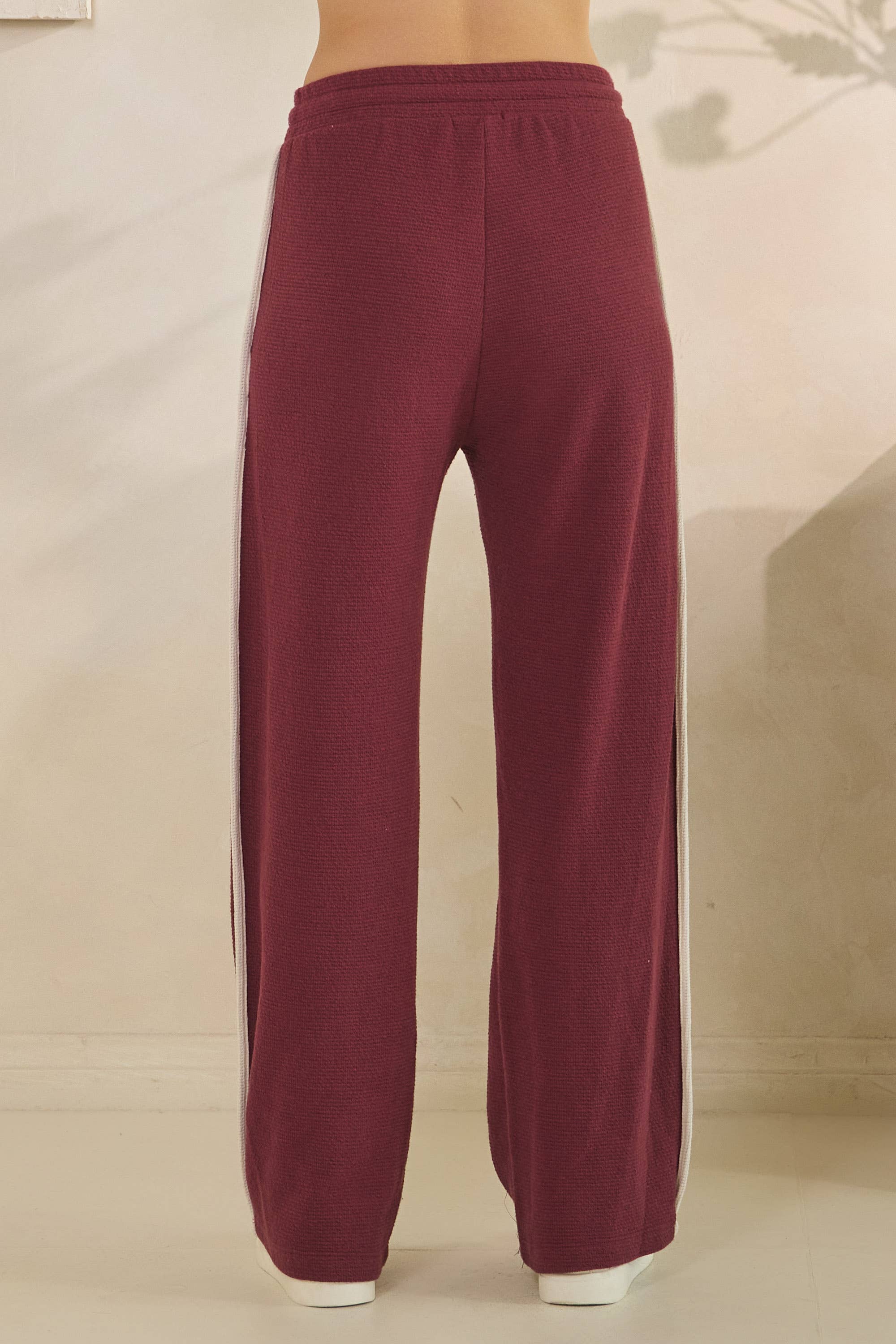 Tres Bien, Inc - Wholesale Pants - Women's - CONTRAST LINE ON THE SIDE CLOUDY KNIT STRAIGHT BOTTOMS2