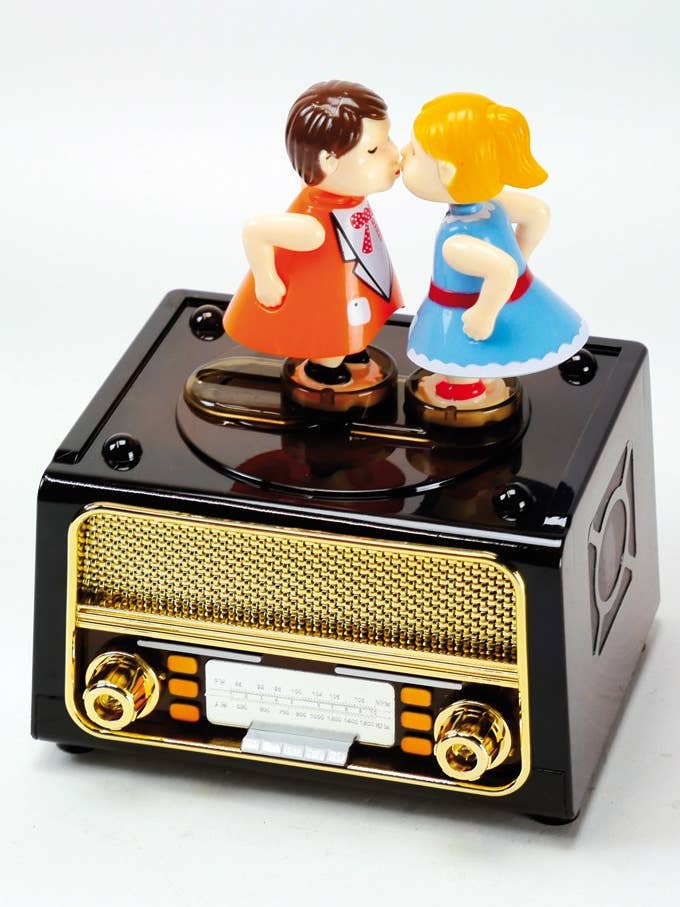 Plastic music box in the shape of a radio for wholesale by Musicbox world