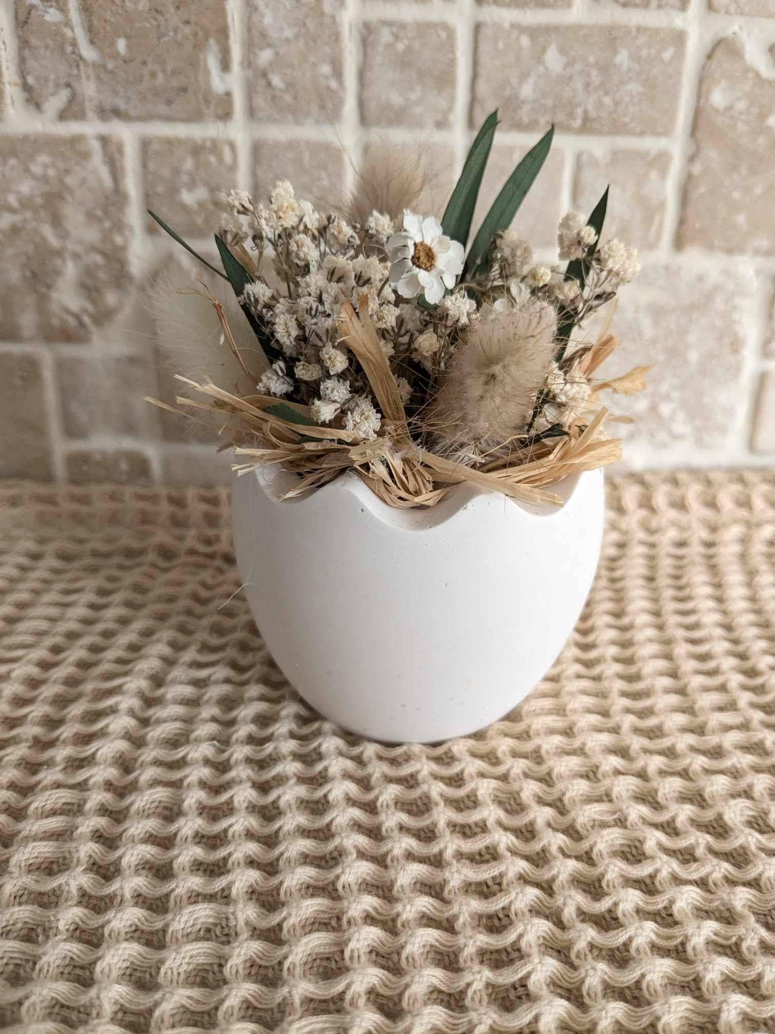 Maison Oline – Objeto de mesa decorativo por atacado – Decoração de Páscoa - casca de ovo com flores secas7
