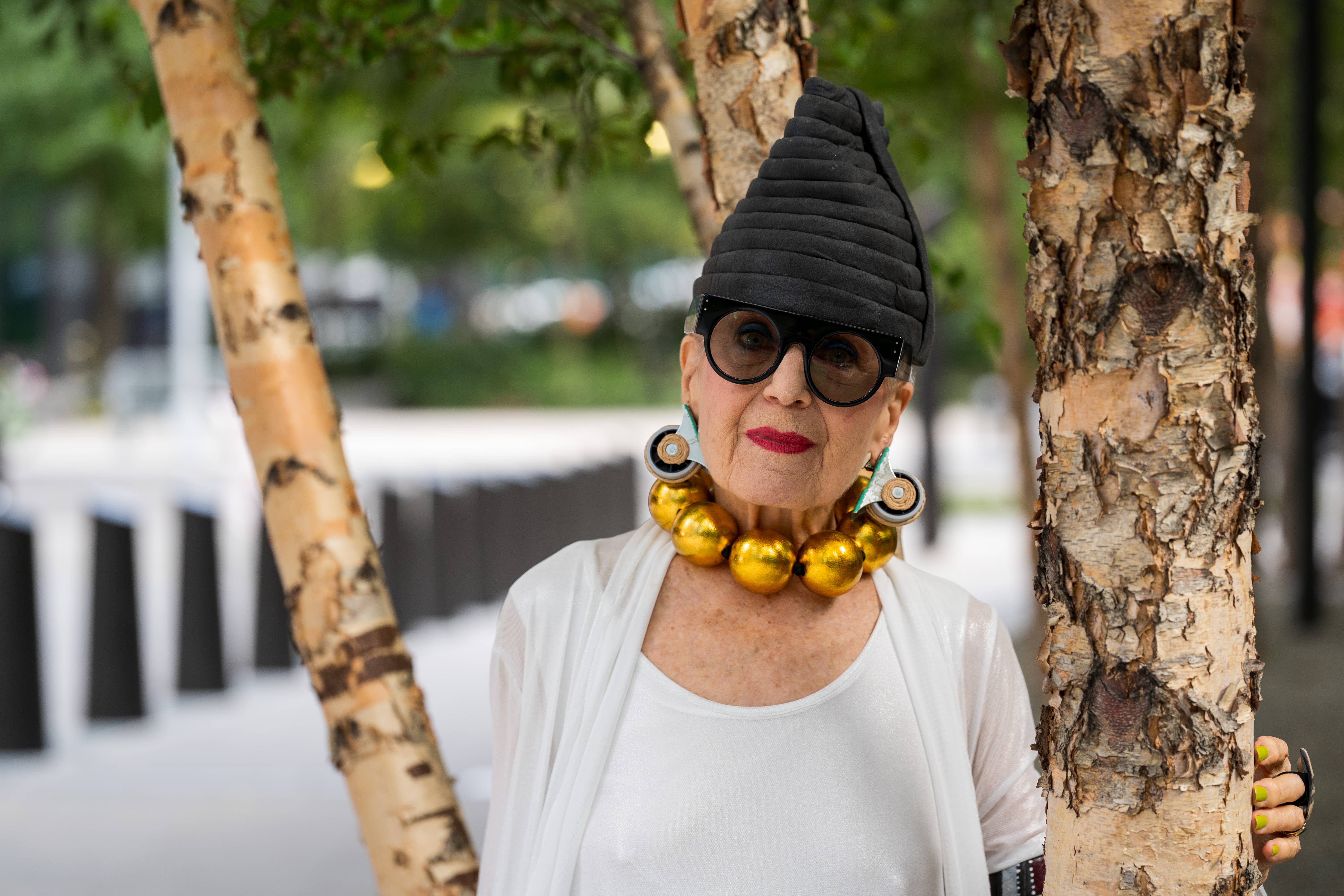 Jianhui London – wholesale Beaded/pearl necklace – Giant+ Beads Recycled Wooden Beads Statement Necklace2