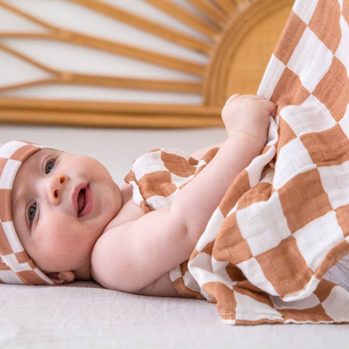 Miaoberry - Wholesale Swaddle Set - Baby - Organic Muslin Swaddle Set with Matching Beanie and Bow, Checkered Latte1
