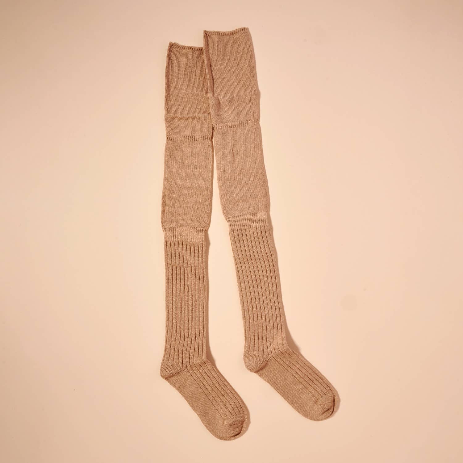 Lilla Haven - Vente Chaussettes – femme - Chaussettes basiques unies au-dessus du genou pour cadeau de Noël7