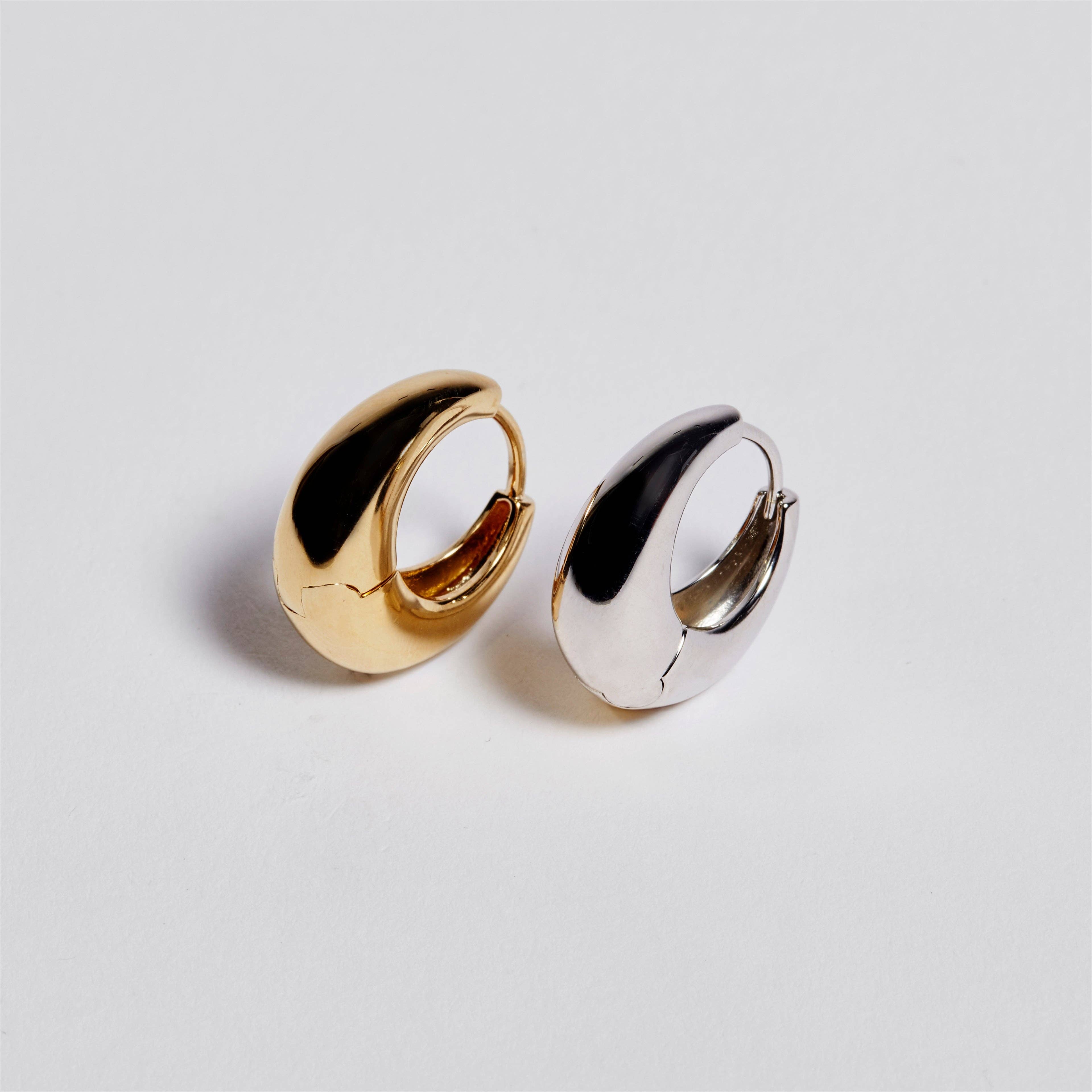 Huguette Paris - Wholesale Huggie Earrings - Earrings - HALÉE