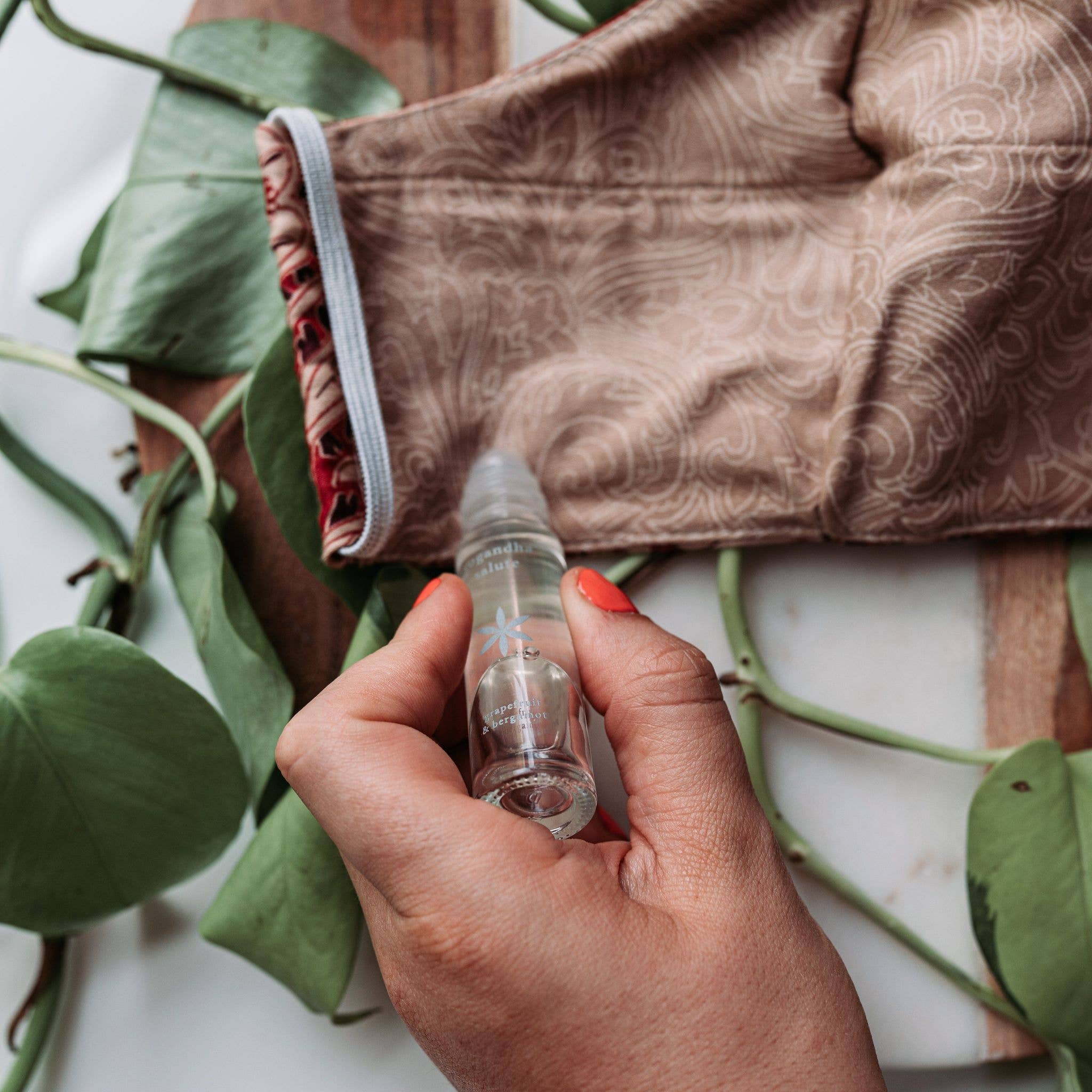 yogandha - Wholesale Essential Oil Roll-On - 'Salute' Essential Oil Self-Care Roll-on Blend1