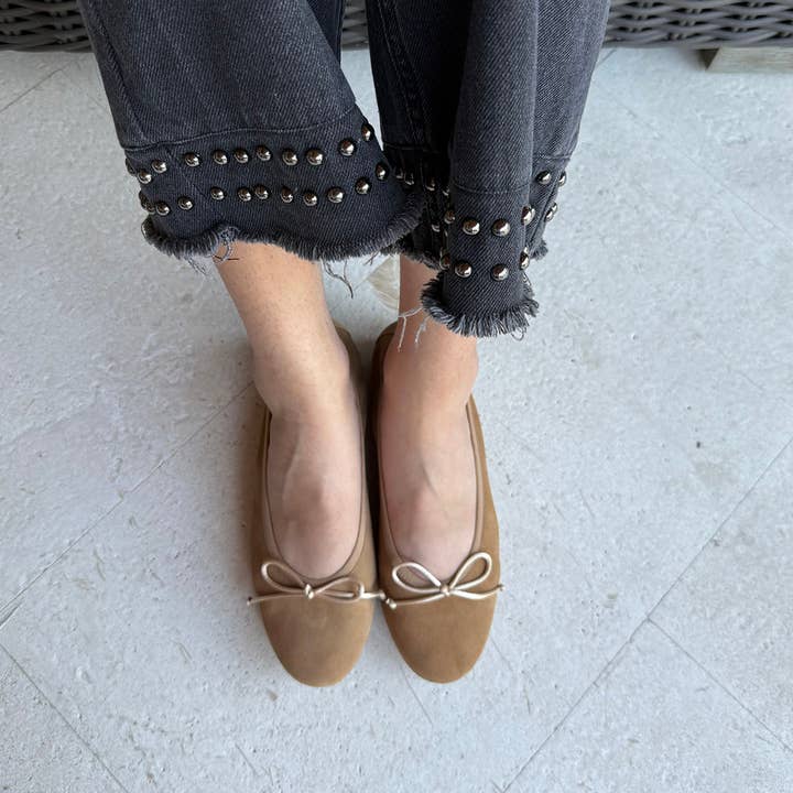 Menina Step - Wholesale Flats - Women's - Sofia Elastic Camel. Made in Spain. BP391
