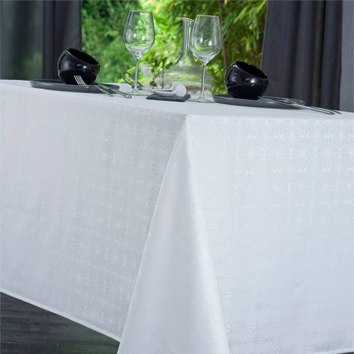 Venezia - Durable damask tablecloth for wholesale by Nydel