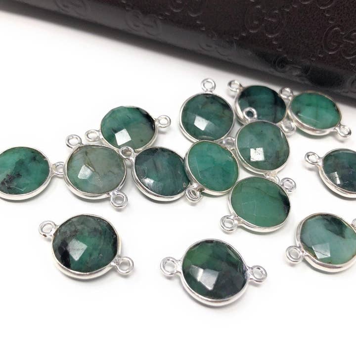 8 conectores de piedras preciosas de esmeralda natural, conectores de plata de ley con piedra natal de mayo, suministros para hacer joyas al por mayor, 18 mm x 12 mm para venta al por mayor de Akstar Gems