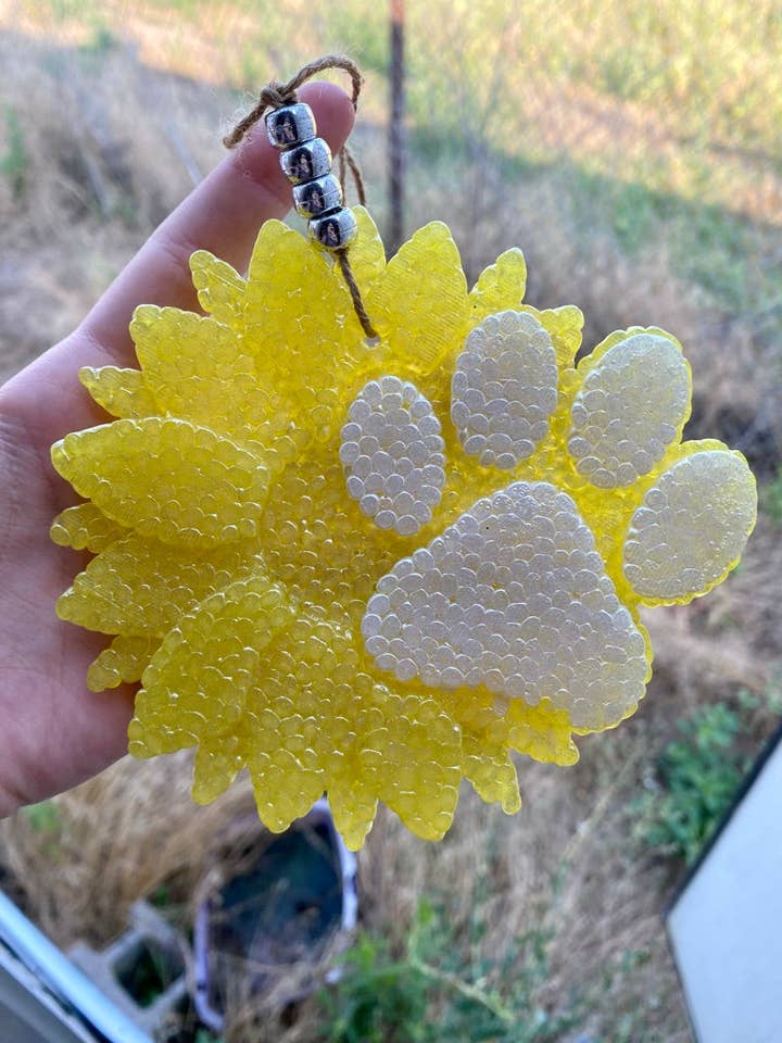 Imprimé Sunflower Paw pour la vente par KR Kreations LLC