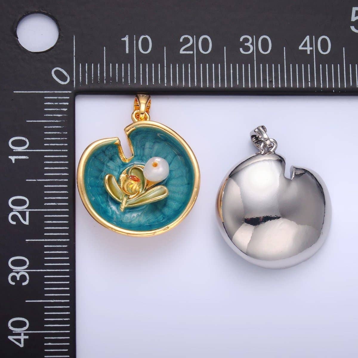 Aim Eternal - Wholesale Individual Charm/Pendant - 24K Gold Filled Water Lily Flower Arrangement Pearl Enamel Charm in Gold & Silver | AA14244