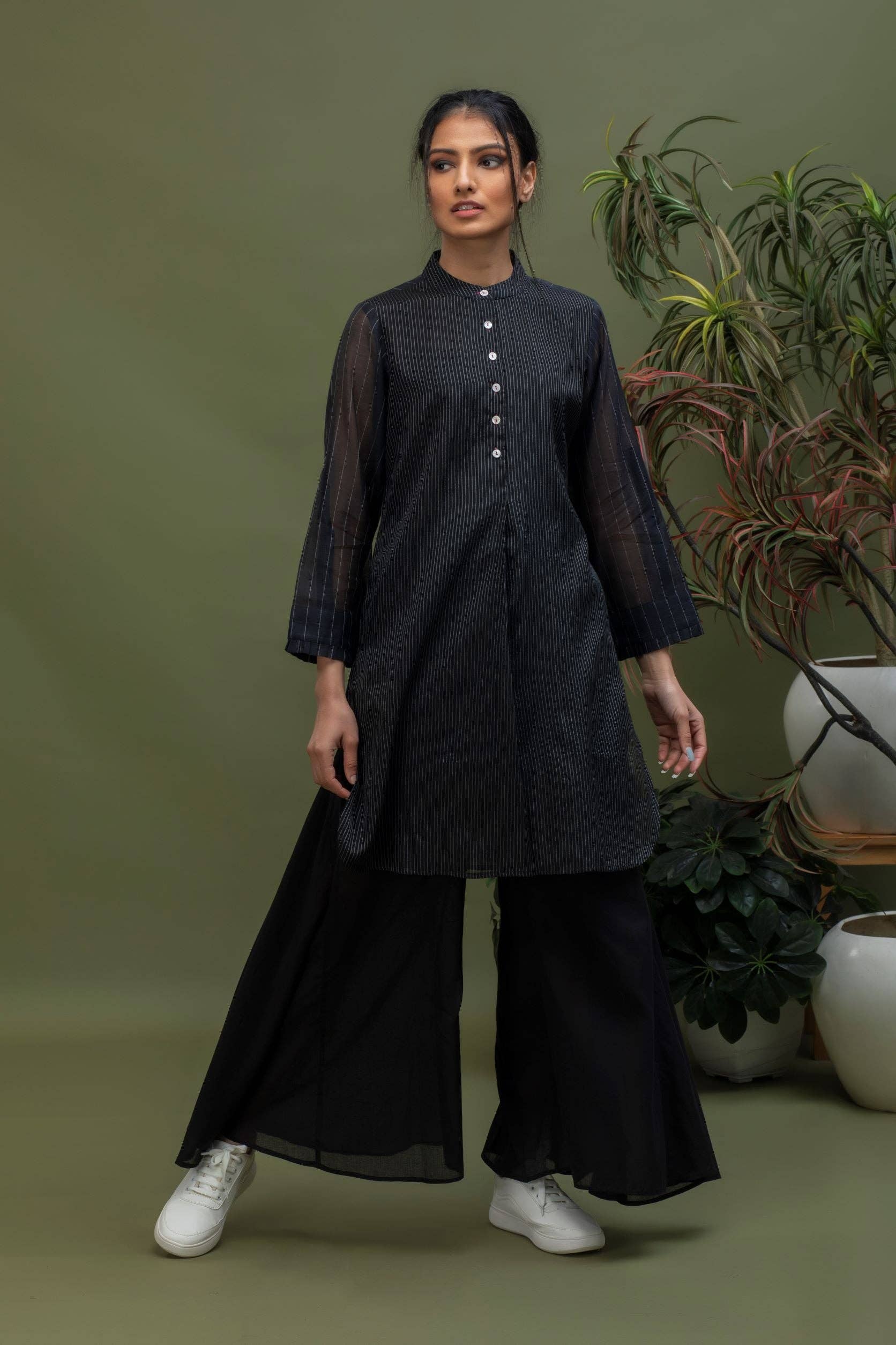 House of Amaya – wholesale Tunic – Women’s – Handwoven Black Stripes Short Kurta2