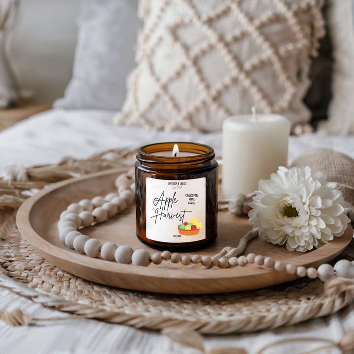 Raccolta di Mele - Candele di Soia da 7 e 12 oz per la vendita all'ingrosso da parte di Lavender & Lillies