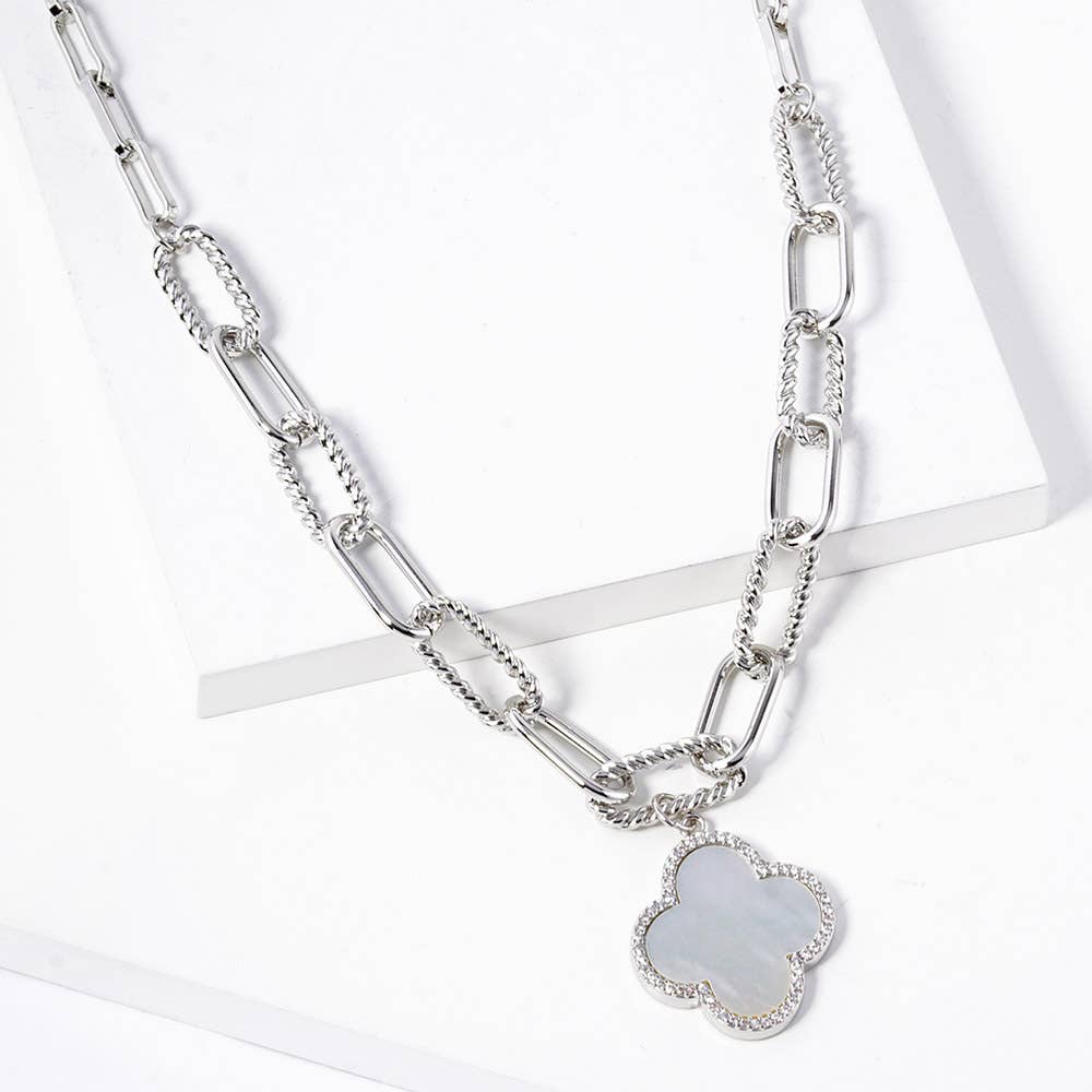 Sensibling Corp. - Wholesale Pendant/Charm Necklace - Gold Dipped Quatrefoil Pendant Paperclip Chain Necklace
14