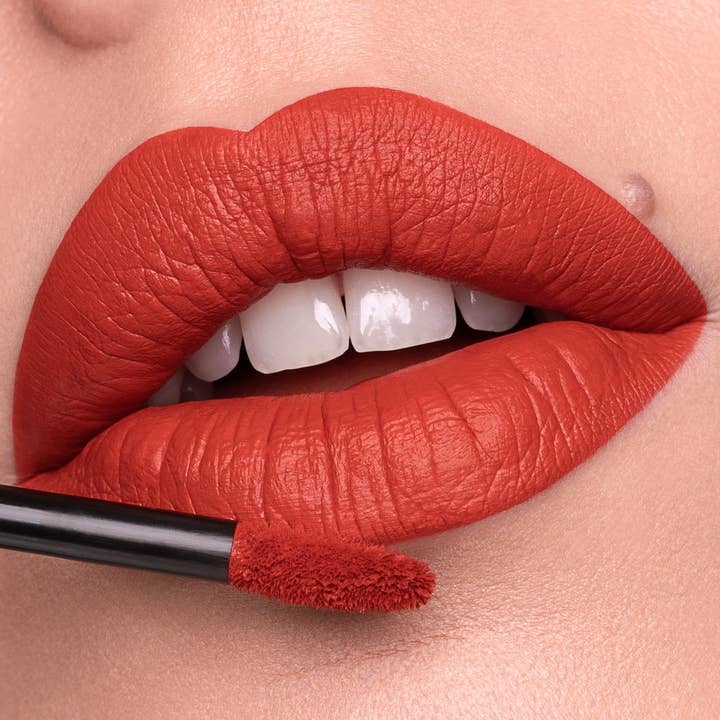 EVER Liquid Lipstick 40 - Kilauea Ketchup för wholesale av We Make-up