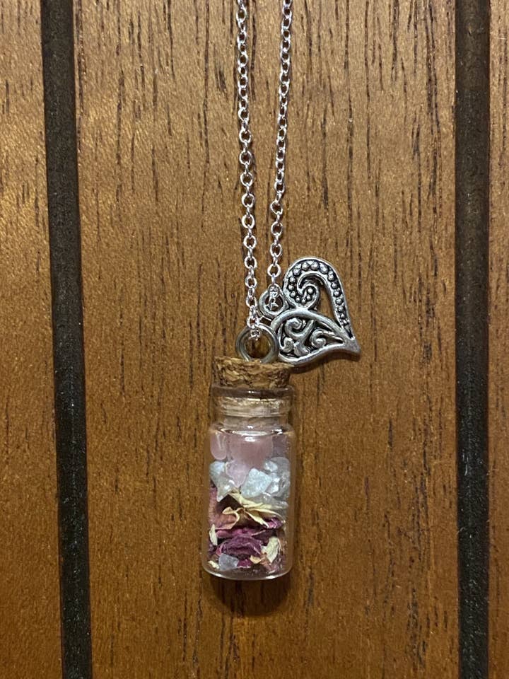 Collier Self Love pour la vente par Megans Mystics